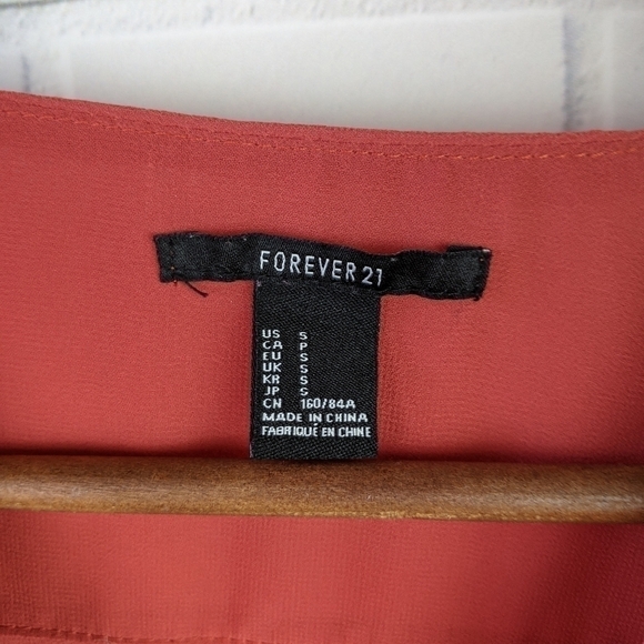 Forever 21 Watermelon /Orange Sheer Button Down Womens Small - Picture 9 of 9